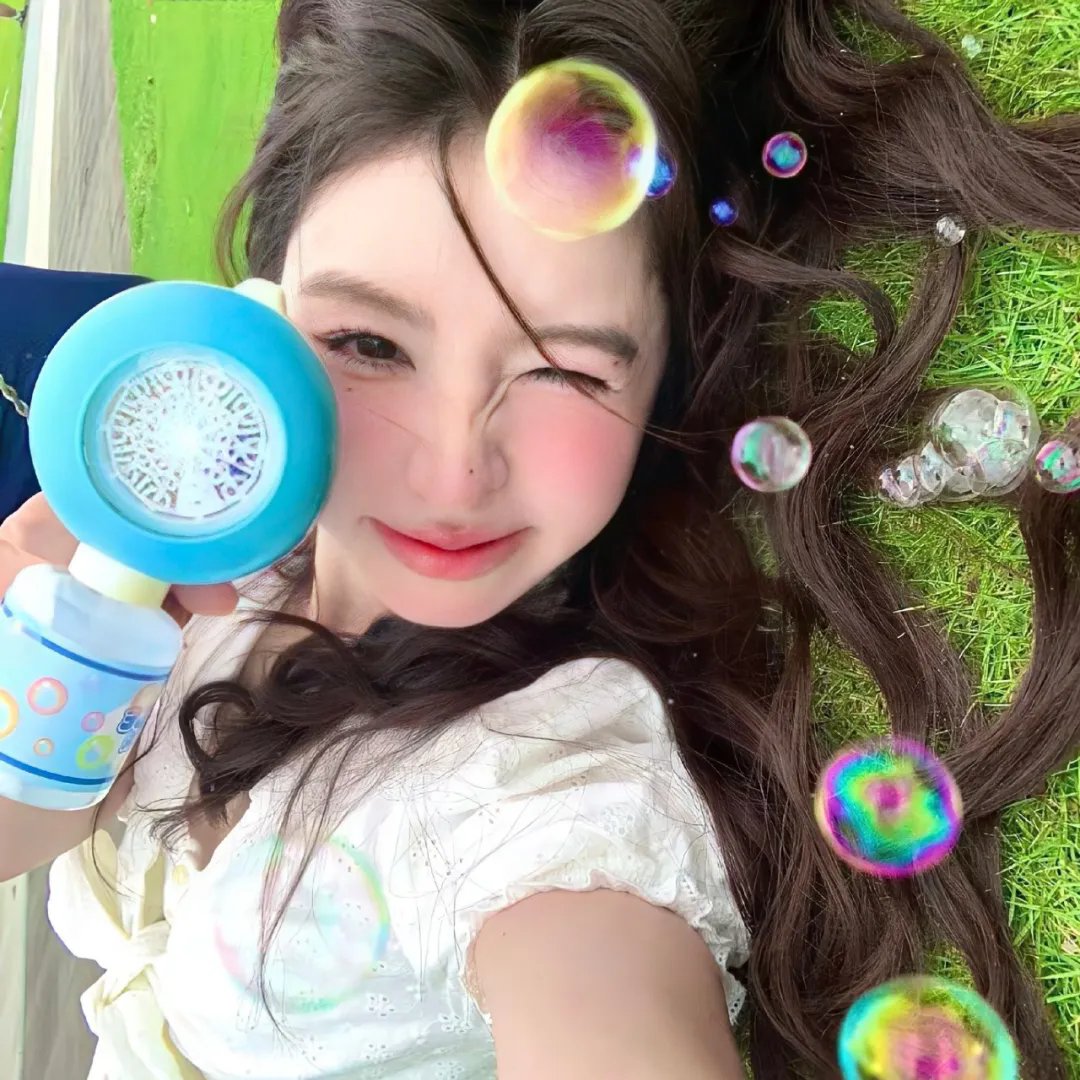 霓虹灯下的哨兵